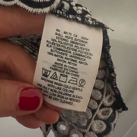 Anthropologie Akemi + Kin Brooke Embroidered Eyelet Swing Dress size 4 (N118) - Picture 5 of 9